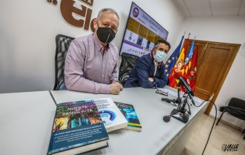 Elia Barcel&oacute; presenta en Elda su nueva novela &ldquo;Muerte en Santa Rita&rdquo;