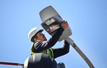 Servicios P&uacute;blicos renueva la iluminaci&oacute;n obsoleta de la Avenida Alfonso XIII por farolas led