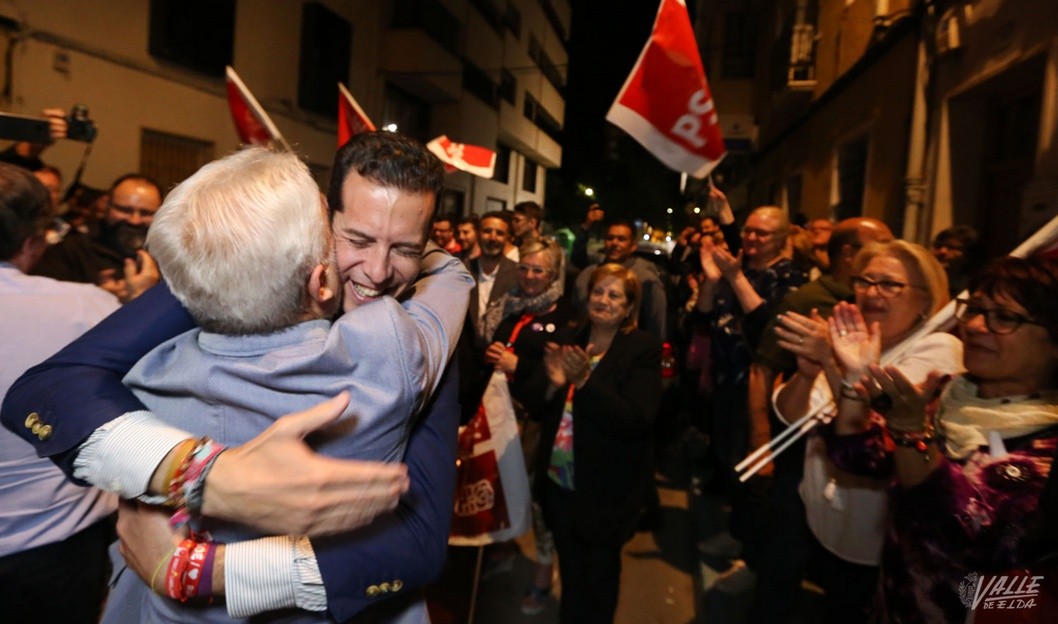 EL PSOE arrasa en Elda EL PSOE arrasa en Elda
