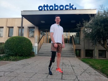 La promesa paral&iacute;mpica Alejandro Mar&iacute;n firma con la multinacional Ottobock 