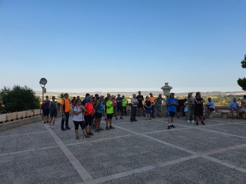 Decenas de eldenses disfrutaron de la ruta nocturna desde el Santuario de Novelda