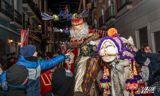 Los Reyes Magos volvieron a repartir ilusi&oacute;n en una espectacular Cabalgata