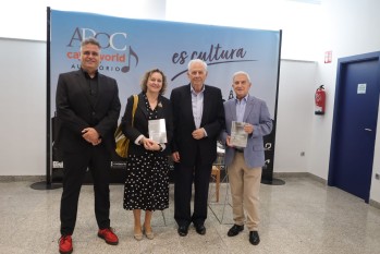 Jos&eacute; Luis Baz&aacute;n presenta su libro sobre cien personalidades que visitaron Elda en casi nueve d&eacute;cadas