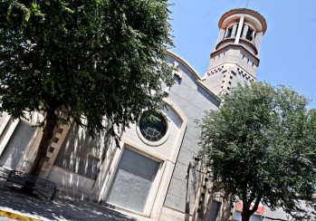Elda acoge su primera ruta nocturna por las iglesias de la ciudad