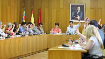 Elda inyecta 127.000 euros m&aacute;s a Fiestas y solicita 12,5 millones de euros para once proyectos del Plan Edificant
