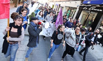 Los estudiantes de Elda y Petrer vuelven a manifestarse contra las rev&aacute;lidas