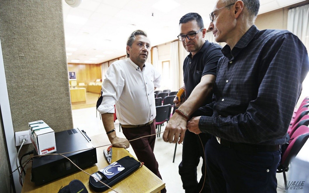 El pleno de Elda ya est&aacute; adaptado a personas con deficiencia auditiva