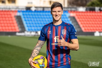 Diego Collado:&rdquo; Tengo ilusi&oacute;n por jugar en el CD Eldense, demostrar&eacute; en el campo mi nivel&rdquo;