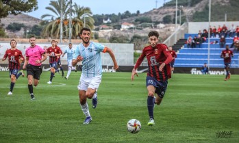 El Eldense empata ante el l&iacute;der y queda fuera de los "playoff" (1-1)