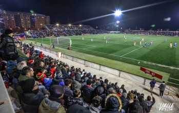 Los leones de San Mam&eacute;s rugen en Elda