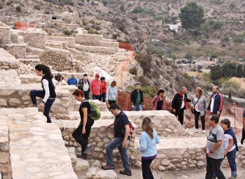 Se reanudan las visitas guiadas al yacimiento de El Monastil con cuatro nuevos pases