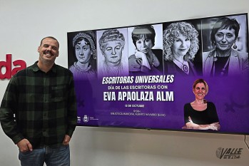 Elda celebra el D&iacute;a de las escritoras con la charla de la periodista Eva Apaolaza Alm