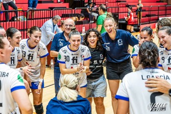 El Elda Prestigio arranca la temporada en casa con victoria (30-21)