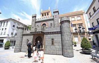 El Castillo de Embajadas ya est&aacute; listo para la llegada de las fiestas