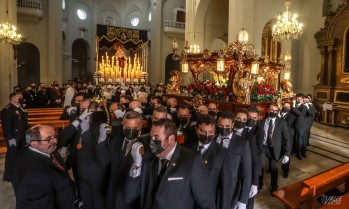 Elda vive con devoci&oacute;n el Santo Entierro