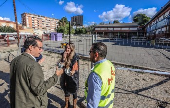 Comienza la reforma de los patios escolares de Elda