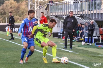 El entrenador del Sabadell, Miki Llad&oacute;, cuestion&oacute; la imparcialidad de la Federaci&oacute;n con el Eldense