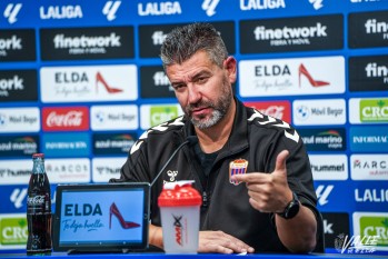 Fernando Est&eacute;vez: "Cris Montes y Pedro Cap&oacute; han destacado, nos han ense&ntilde;ado el camino a seguir"