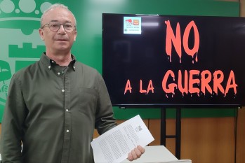Esquerra Unida Comprom&iacute;s de Petrer con el "No a la guerra"