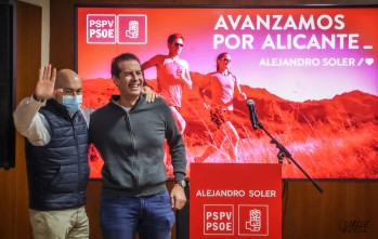 El diputado nacional Alejandro Soler participa en un encuentro comarcal del PSOE en Elda