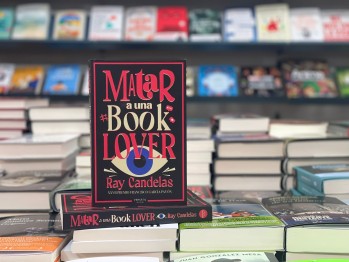 "Matar a una book lover" del eldense Ray Candelas