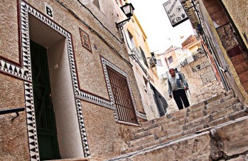 Petrer aprueba la Ordenanza Municipal de los Cuartelillos con el respaldo de festeros y vecinos