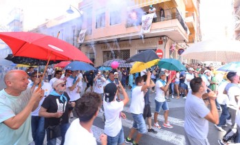 Los eldenses viven en la calle la &uacute;ltima ma&ntilde;ana de fiestas