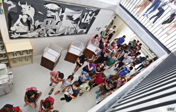 Unos 200 alumnos del IES Valle de Elda se integran con normalidad en El Monastil