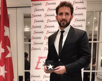 Evonh&eacute; Estilistas recibe la Estrella de Oro del Instituto para la Excelencia Profesional
