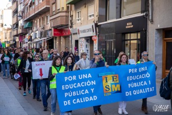 Los profesores van a la huelga indefinida