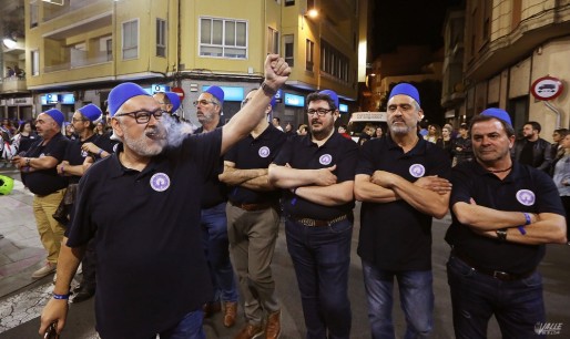 El bando de la media luna devuelve la fiesta a las calles de Elda 