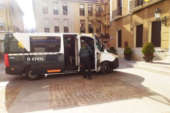 Prisi&oacute;n provisional sin fianza para el detenido por rociar con gasolina a su mujer y a su hijo&nbsp;