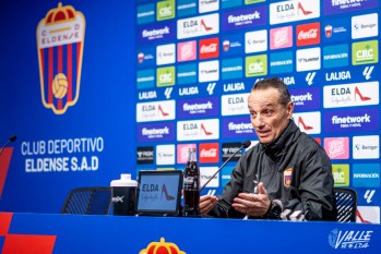 Jos&eacute; Luis Oltra: "Es el momento de que todos arrimemos el hombro para conseguir el objetivo"