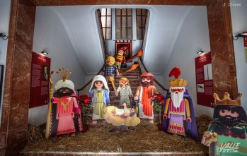 Un nacimiento de Playmobil llega al Ayuntamiento de Elda