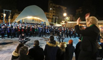 La m&uacute;sica de Moros y Cristianos inicia la Media Fiesta del 75&ordm; aniversario