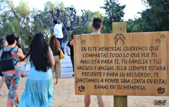 Una escultura para recordar a las mascotas