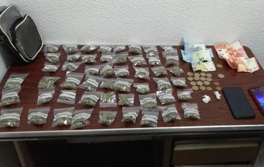Detienen a un hombre por posesión de drogas en Elda Detienen a un hombre por posesión de drogas en Elda