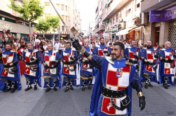 "Desfile Hist&oacute;rico" de los Cristianos con 500 festeros