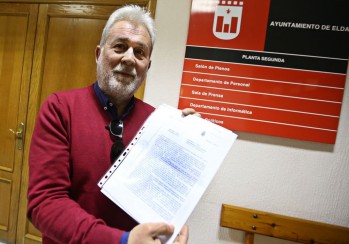 El exalcalde Juan Pascual Azor&iacute;n denuncia la creaci&oacute;n de un perfil falso en Facebook con su imagen