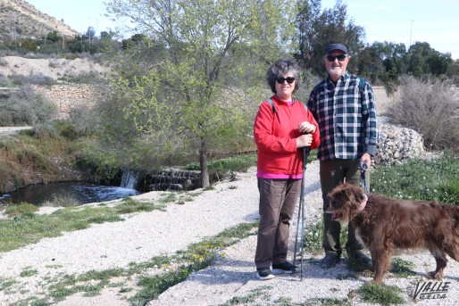 Cientos de personas inauguran la nueva Senda Circular del Vinalop&oacute;
