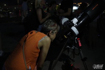 Una noche para mirar la luna
