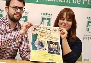 La bloguera y escritora de Petrer Andrea P&eacute;rez publica su cuarto libro con solo 24 a&ntilde;os