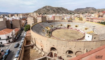 El anteproyecto de la Plaza Toros incluye un gran escenario, cafeter&iacute;a y una amplia explanada en la entrada principal y en la zona de corrales