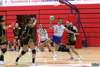 El Elda Prestigio cae ante el Atl&eacute;tico Guard&eacute;s (19-22)