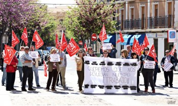 Trabajadoras de la limpieza del Servef reclaman ante el Ayuntamiento que les devuelvan sus puestos de trabajo