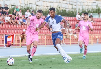 El Eldense sigue sin conocer la derrota esta pretemporada al empatar ante el Tenerife (0-0)