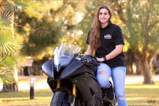 Mar&iacute;a Bellot, piloto eldense: &ldquo;Aunque te caigas, siempre hay que levantarse y seguir luchando para aprender y disfrutar&rdquo;