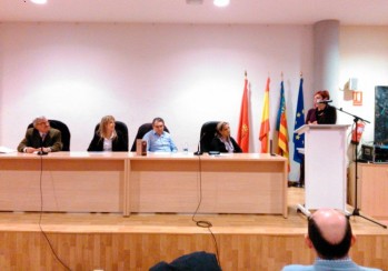 Elia Barcel&oacute; recibe en Elda el Premio de la Cr&iacute;tica Valenciana por su &uacute;ltimo libro de relatos