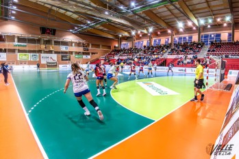 El Elda Prestigio se deshincha ante el Atl&eacute;tico Guard&eacute;s (18-26)