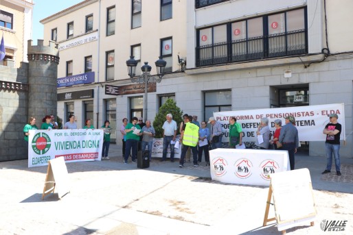 Concentraci&oacute;n a favor de la vivienda digna y en apoyo a las movilizaciones convocadas en la Comunidad Valenciana